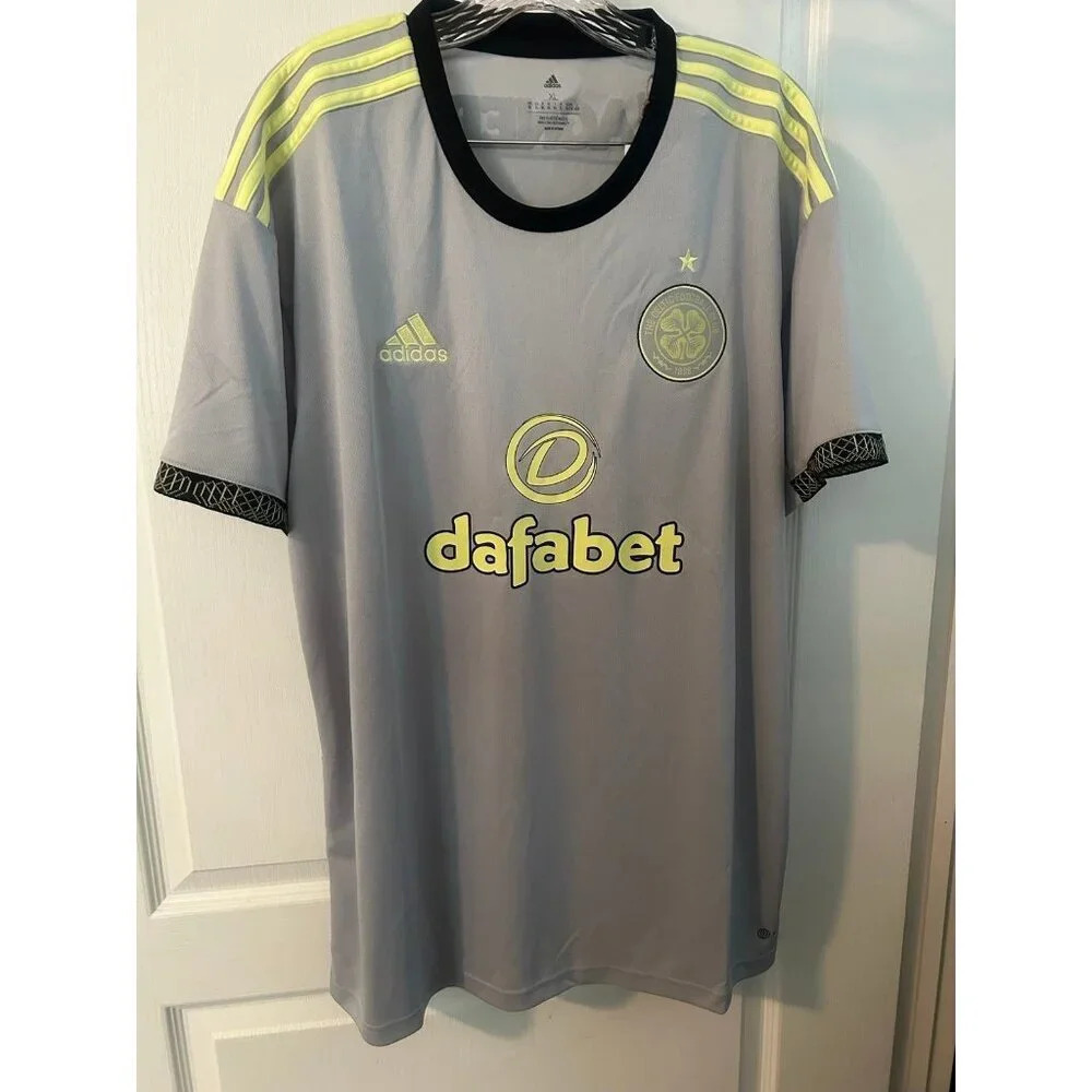 Néw adidas the Celtic football club soccer‎ jersey Sz xl​